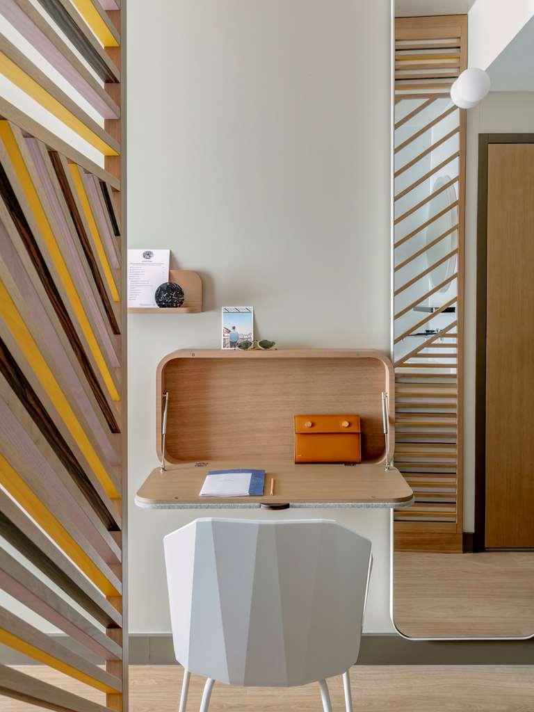 Okko Hotels Paris La Defense Nanterre Rom bilde