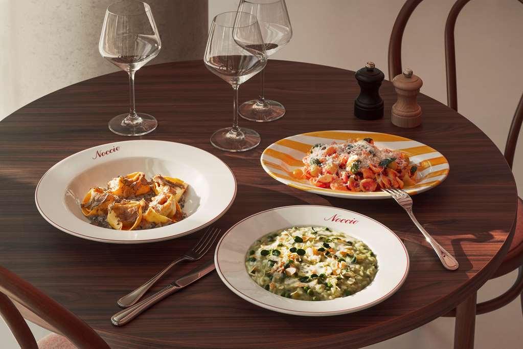 Okko Hotels Paris La Defense Nanterre Restaurant bilde