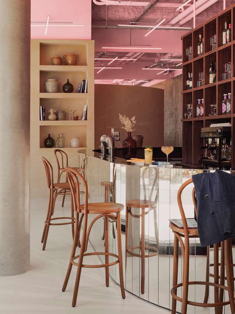 Okko Hotels Paris La Defense Nanterre Restaurant bilde