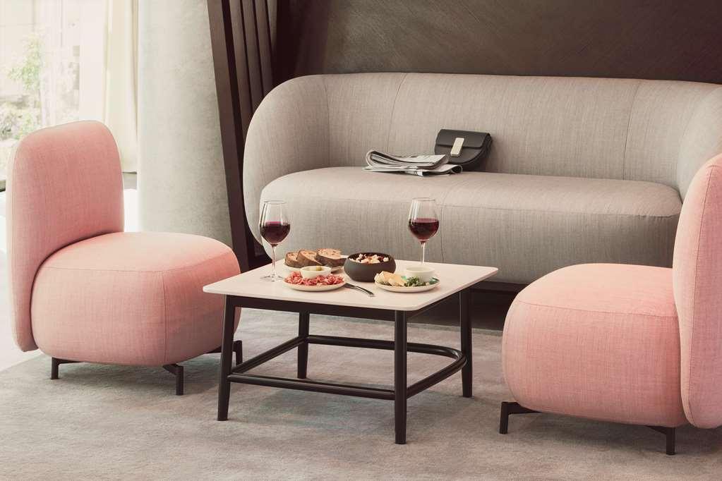 Okko Hotels Paris La Defense Nanterre Restaurant bilde