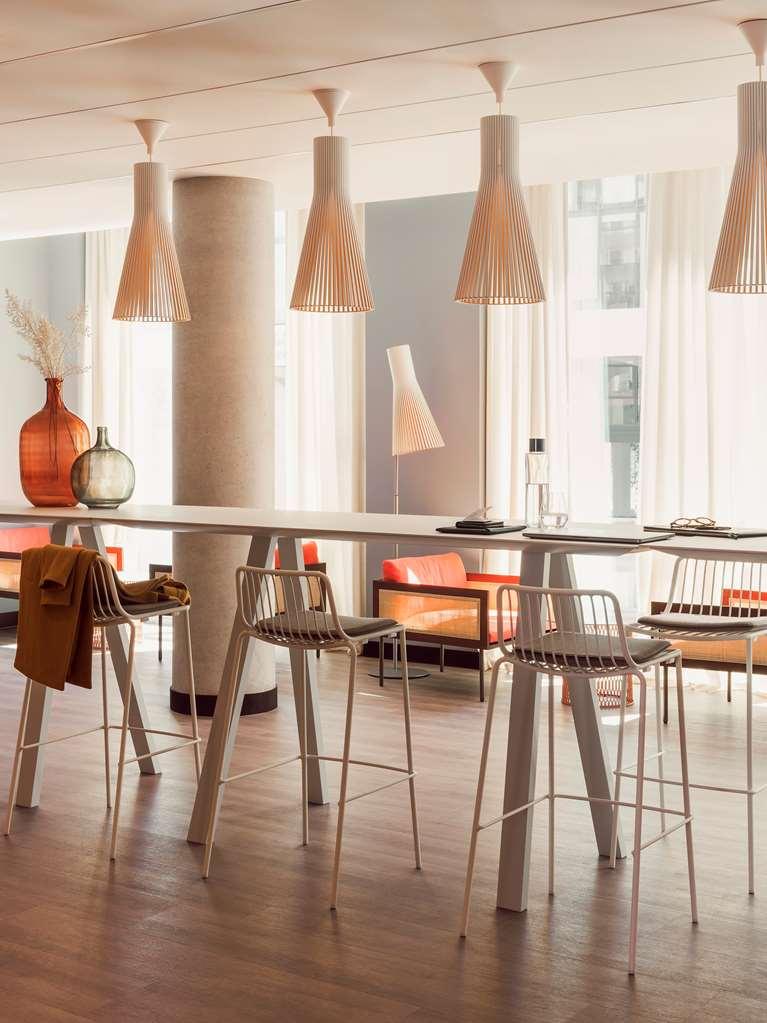 Okko Hotels Paris La Defense Nanterre Restaurant bilde
